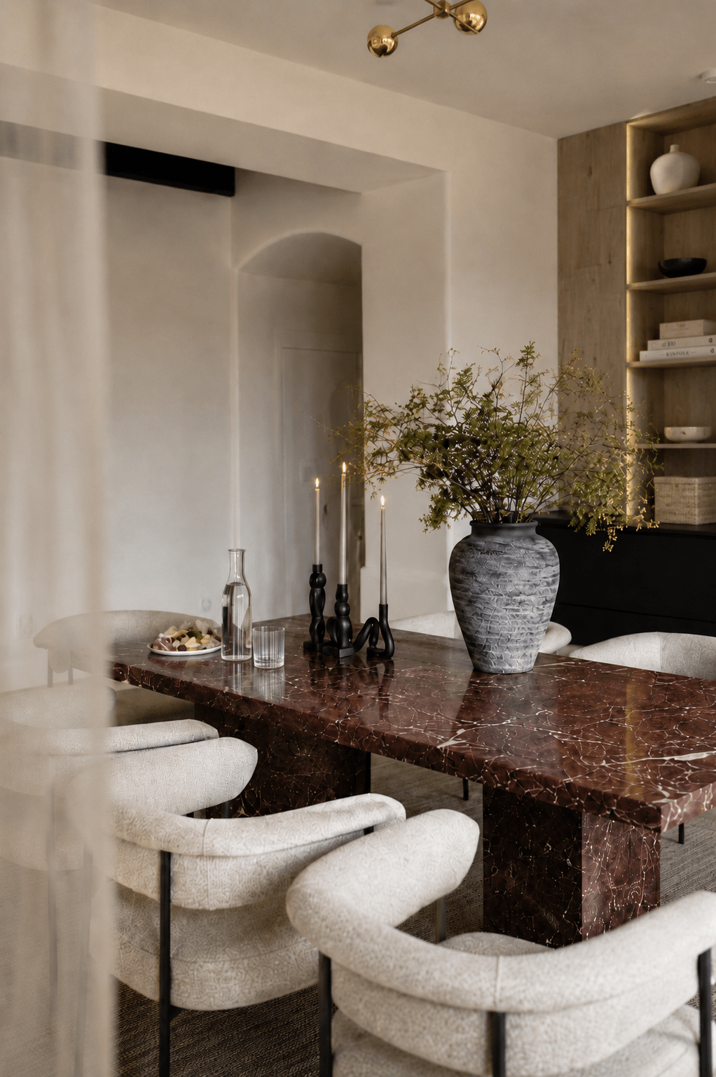Levanto Dining table -Dining table-